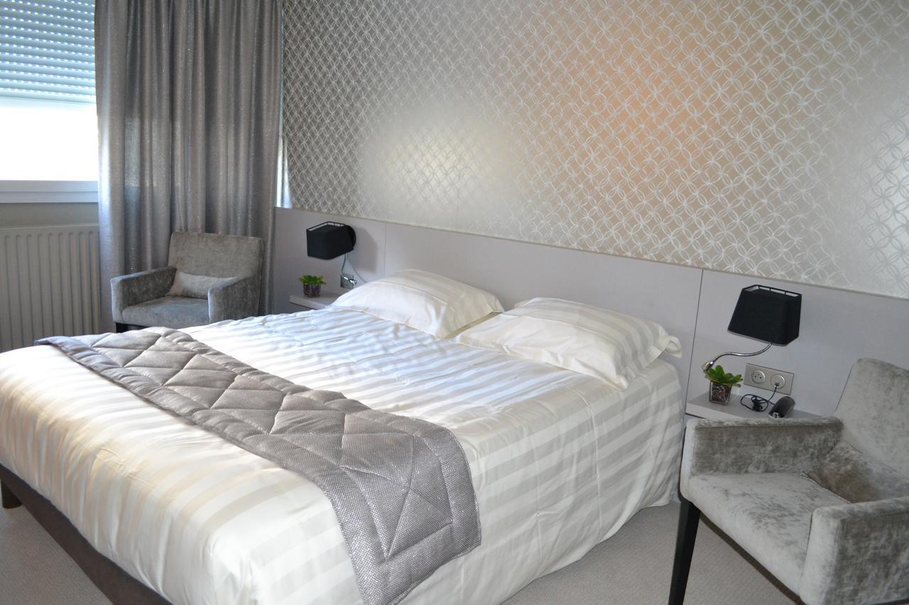 Hotel De Guyenne Talence Bagian luar foto