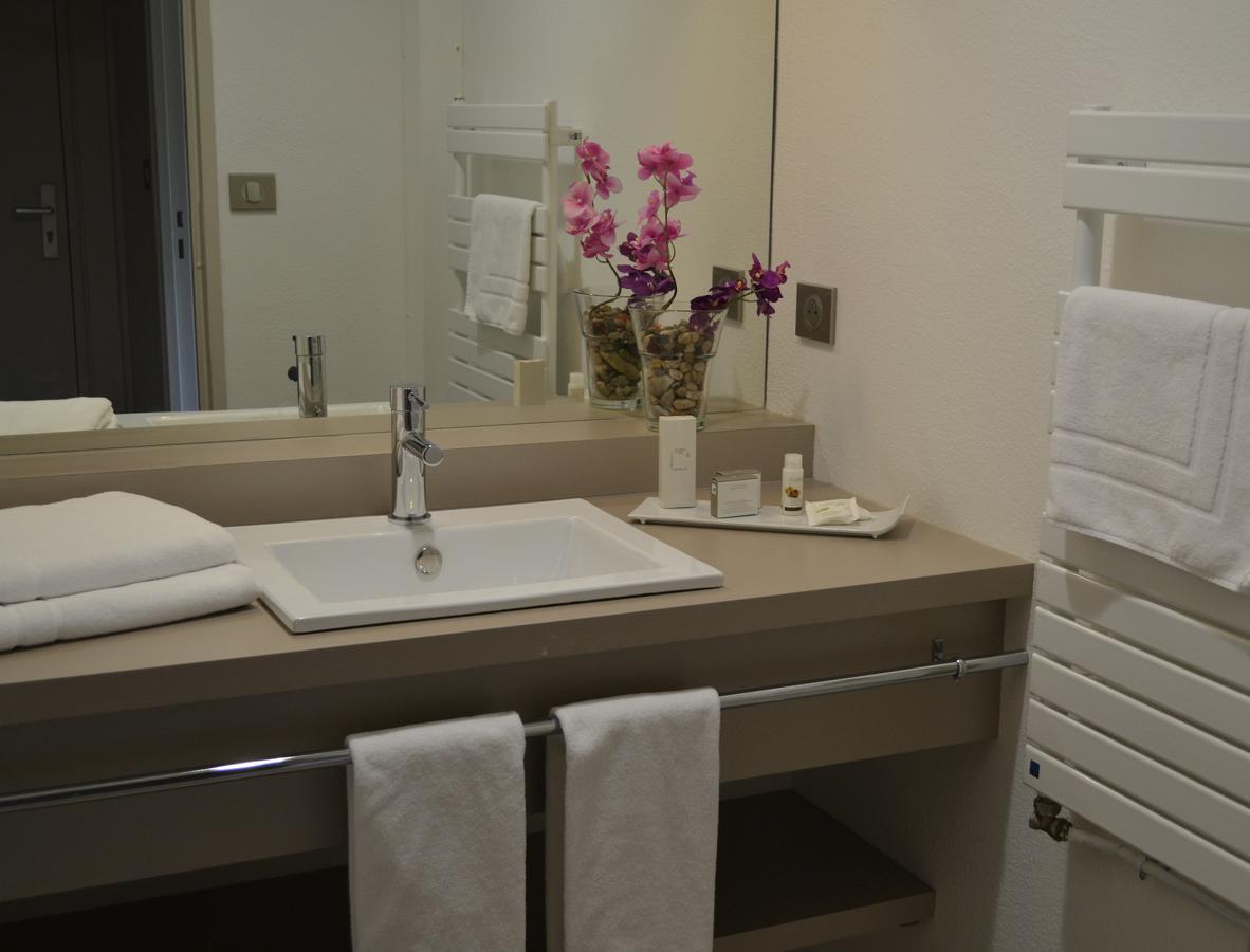 Hotel De Guyenne Talence Bagian luar foto
